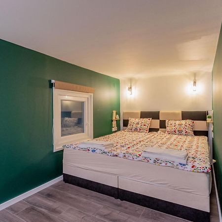 Full Equipment Designed Apartment In The Heart Of Budapest For 4 People ภายนอก รูปภาพ