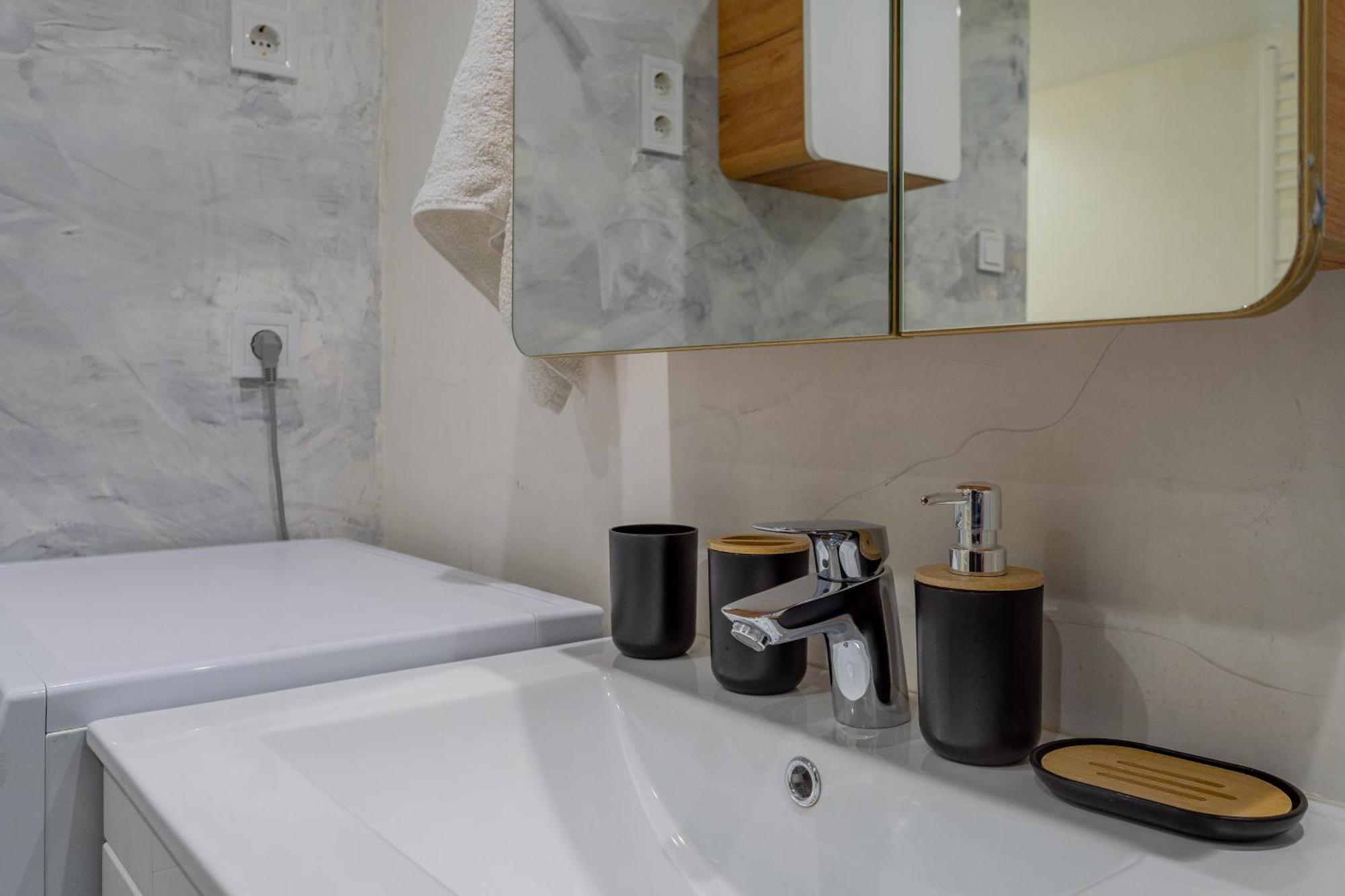 Full Equipment Designed Apartment In The Heart Of Budapest For 4 People ภายนอก รูปภาพ